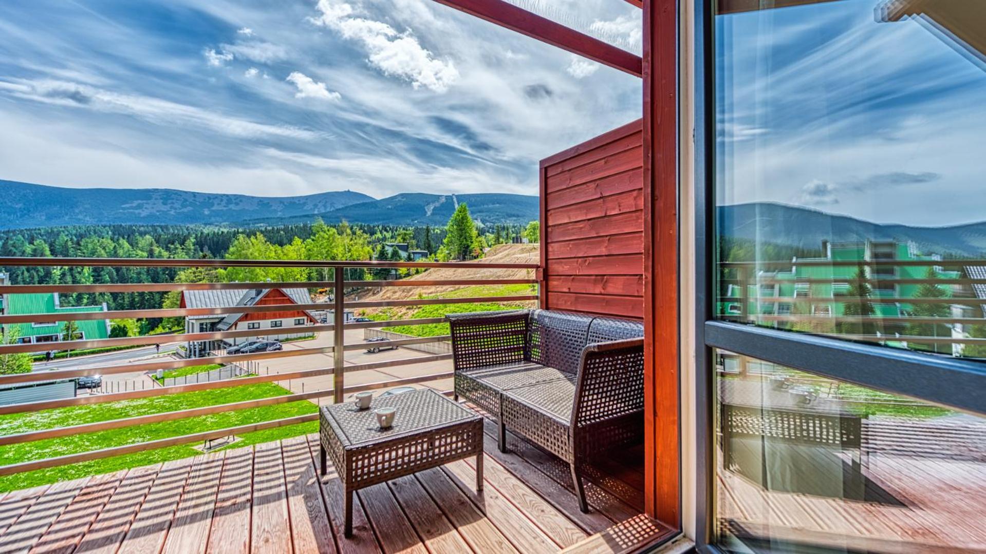 Triventi Mountain By Royal Aparts Apartment *