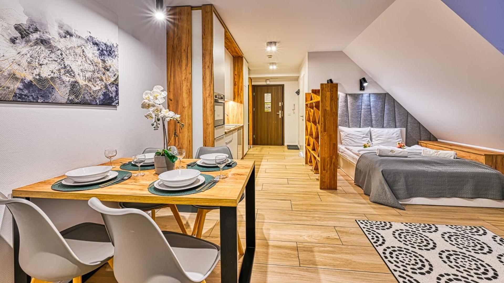 Triventi Mountain By Royal Aparts Apartment *